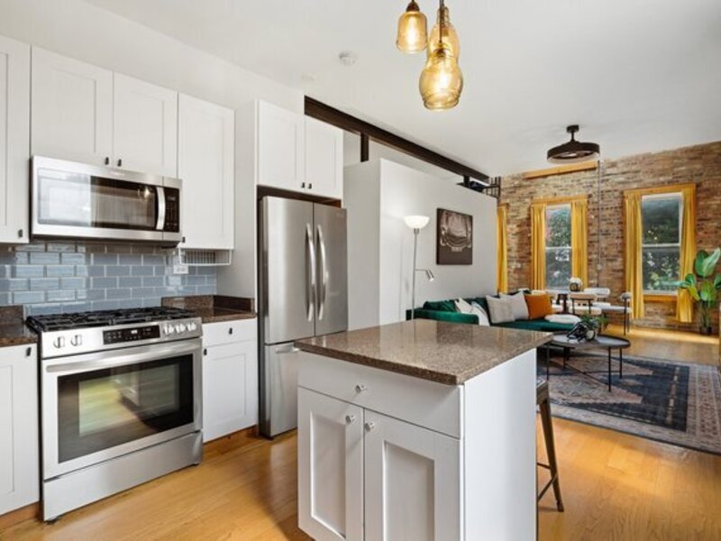 2042 N Winchester Avenue Chicago IL 60614