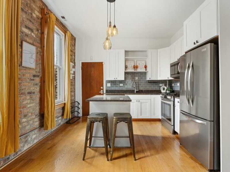 2042 N Winchester Avenue Chicago IL 60614
