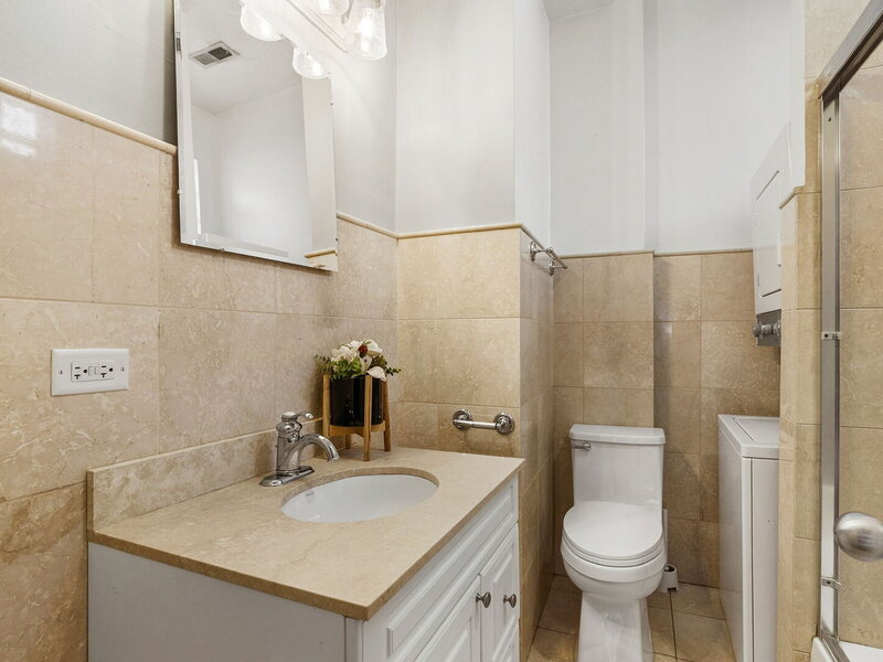 2042 N Winchester Avenue Chicago IL 60614