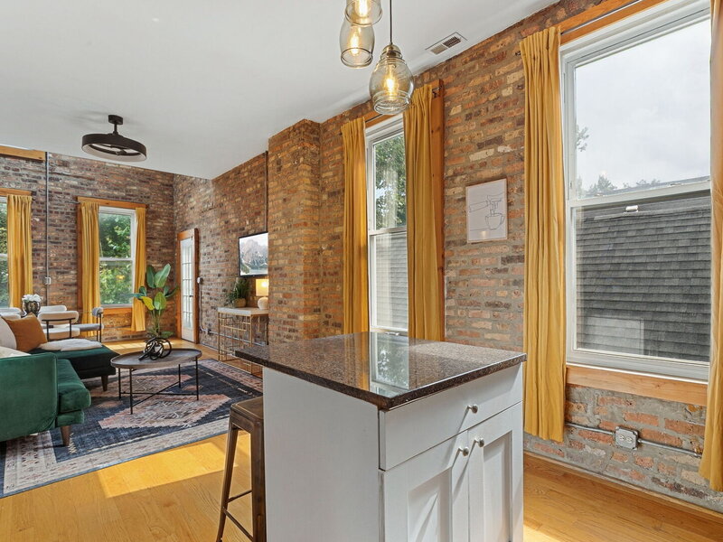 2042 N Winchester Avenue Chicago IL 60614