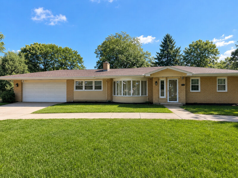 1415 Burr Oak Drive Glenview IL 60025
