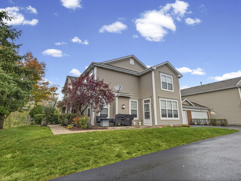 204 Belle Vue Court Sugar Grove IL 60554