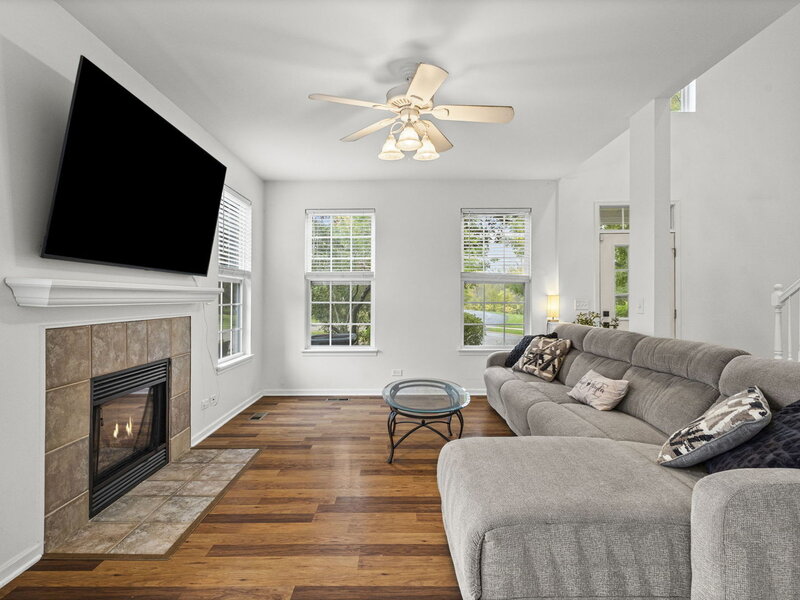 204 Belle Vue Court Sugar Grove IL 60554