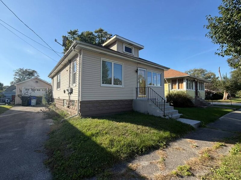 320 Blackstone Street Thornton IL 60476