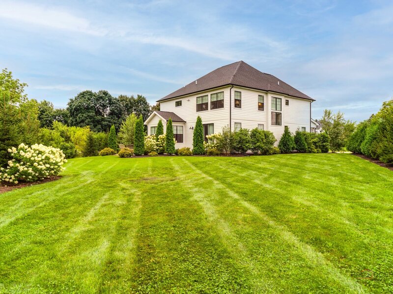 124 Lilly Court Indian Creek IL 60061