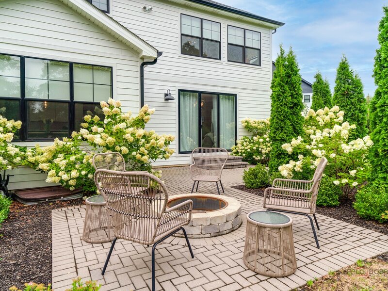 124 Lilly Court Indian Creek IL 60061