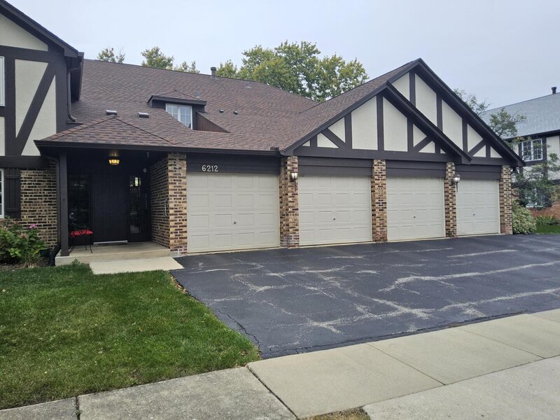 6212 N Lakepark Lane Willowbrook IL 60527