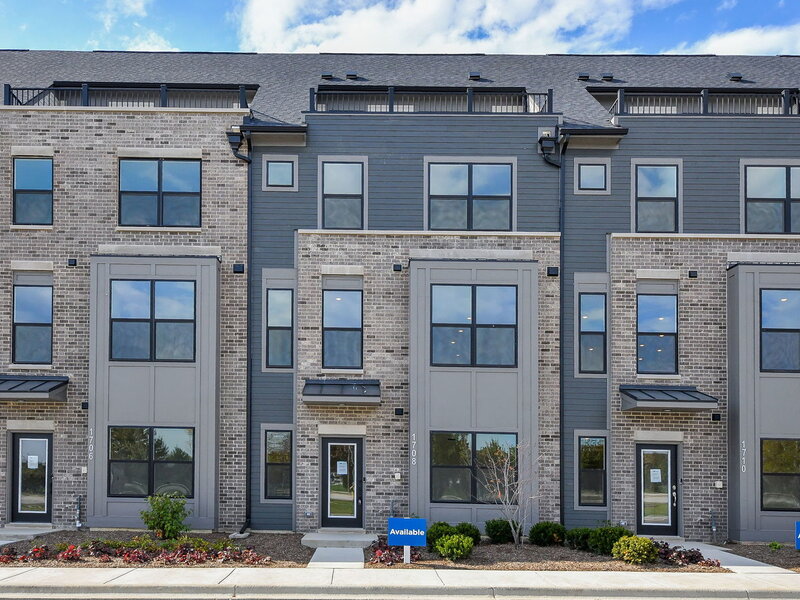 1708 Espacio Drive Naperville IL 60563