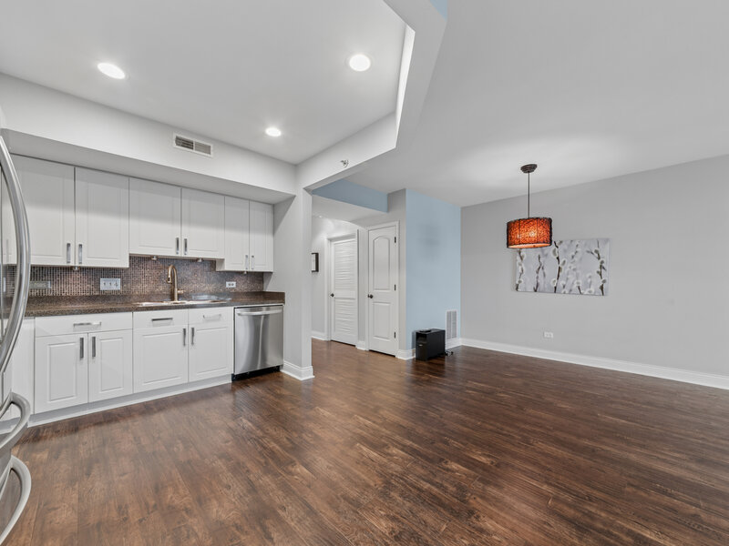 635 Perrie Drive Elk Grove Village IL 60007