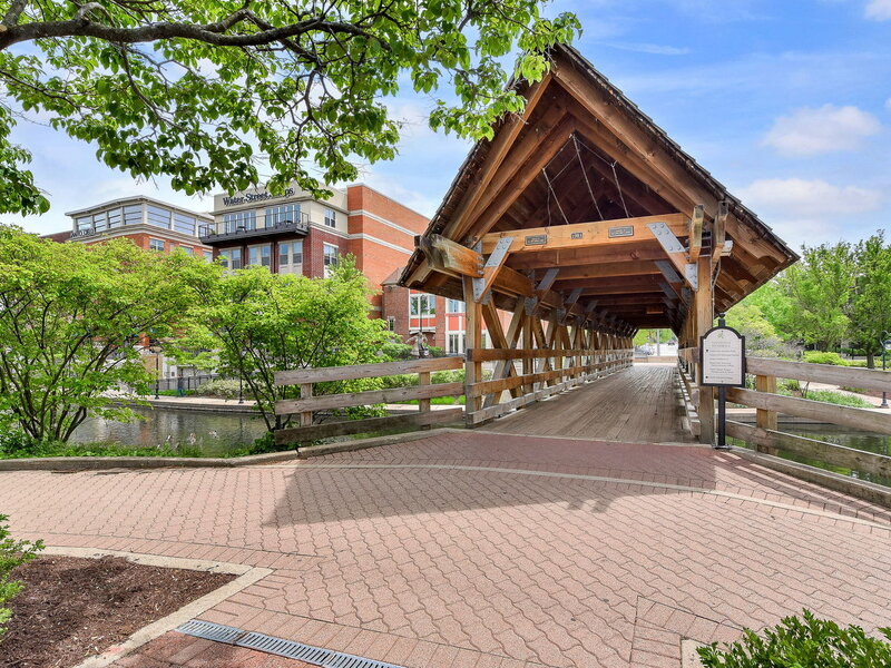 1645 Aqua Drive Naperville IL 60563