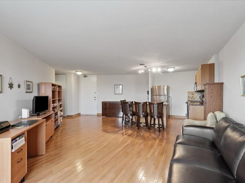 6833 N Kedzie Avenue Chicago IL 60645