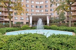 Photo of 6833 N Kedzie Avenue Chicago IL 60645 Unit 809