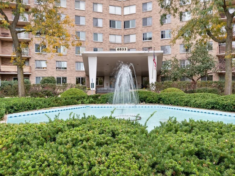 6833 N Kedzie Avenue Chicago IL 60645
