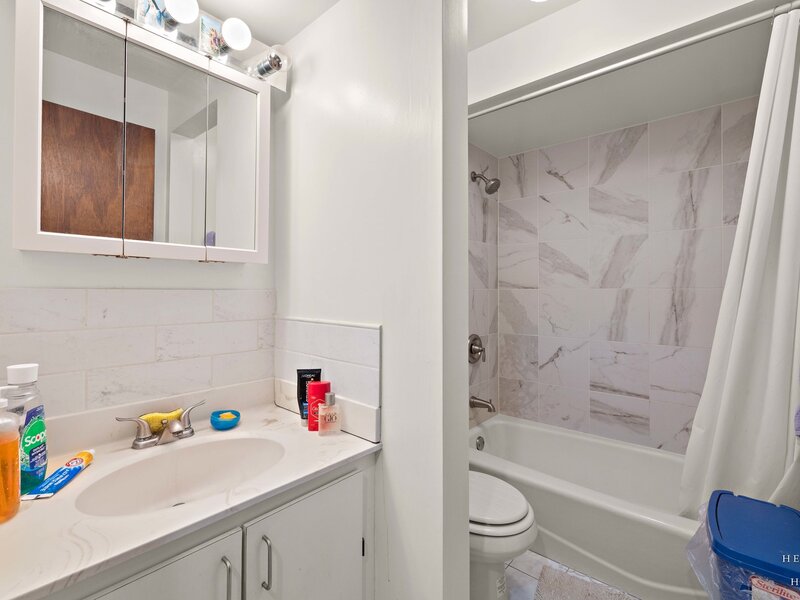 8519 W Catherine Avenue Chicago IL 60656