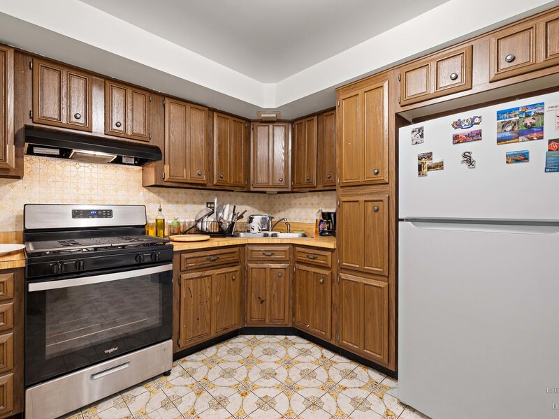 8519 W Catherine Avenue Chicago IL 60656