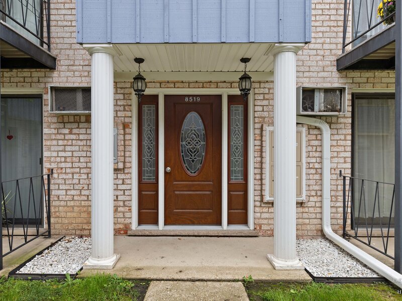 8519 W Catherine Avenue Chicago IL 60656