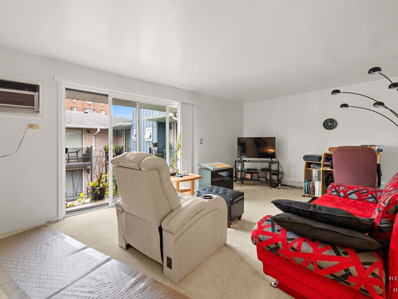 8519 W Catherine Avenue Chicago IL 60656