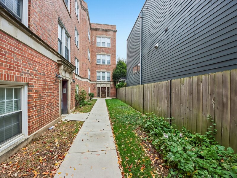 4321 N Drake Avenue Chicago IL 60618
