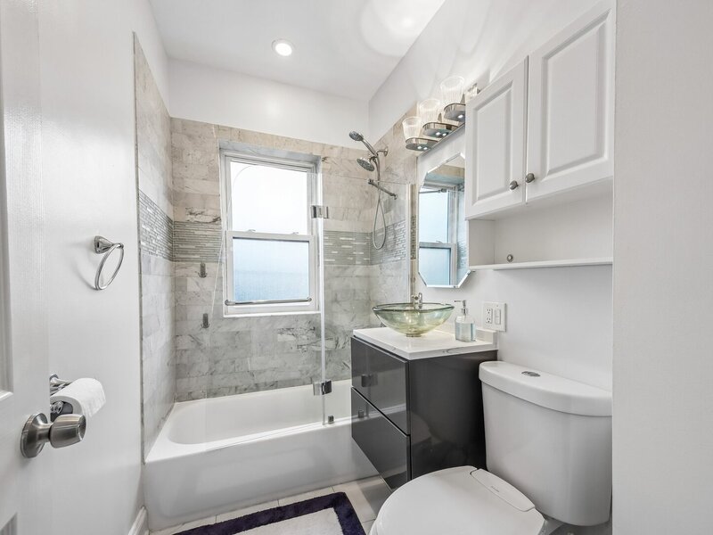 4321 N Drake Avenue Chicago IL 60618