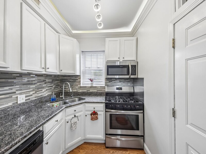 4321 N Drake Avenue Chicago IL 60618