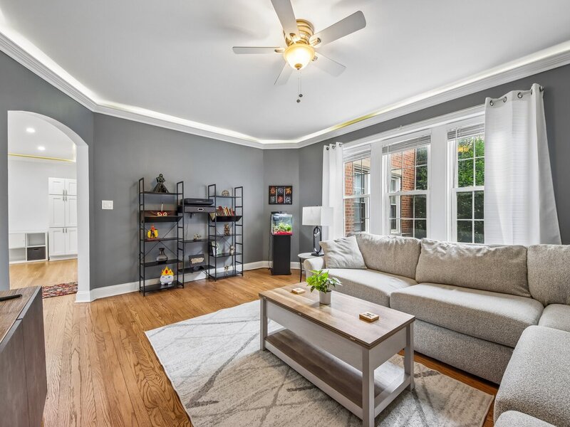 4321 N Drake Avenue Chicago IL 60618