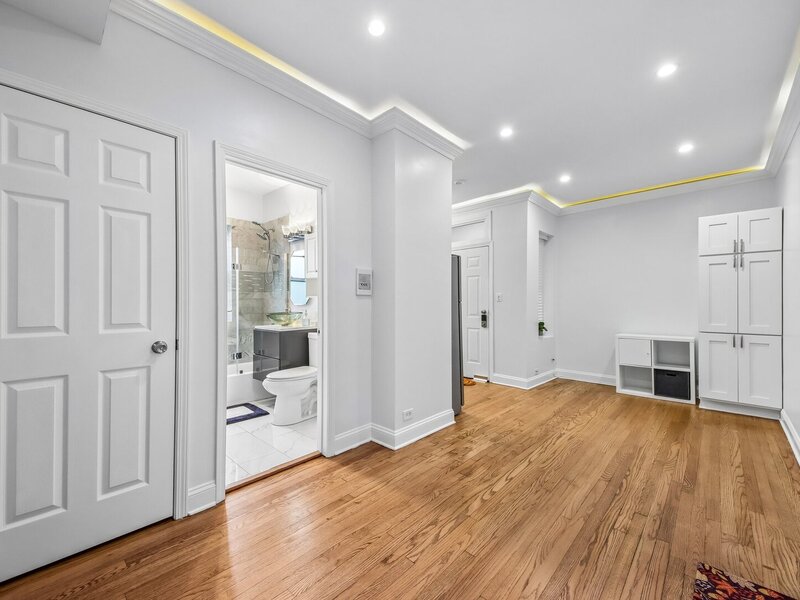 4321 N Drake Avenue Chicago IL 60618