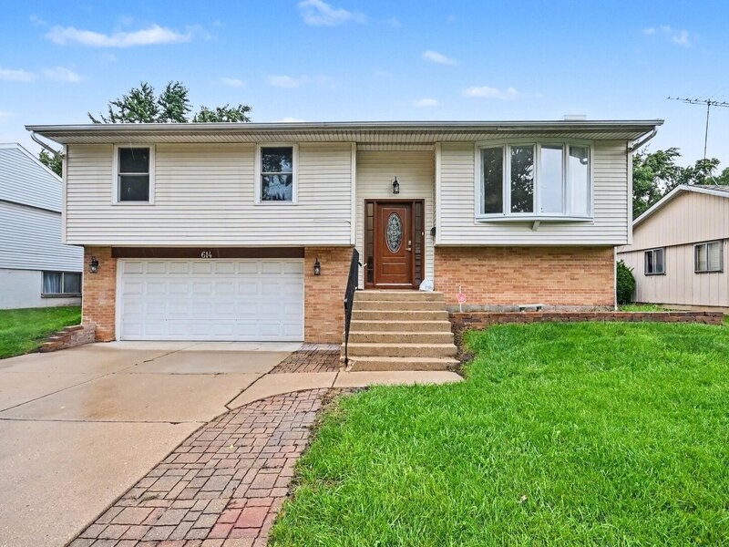 614 Oriole Drive Streamwood IL 60107