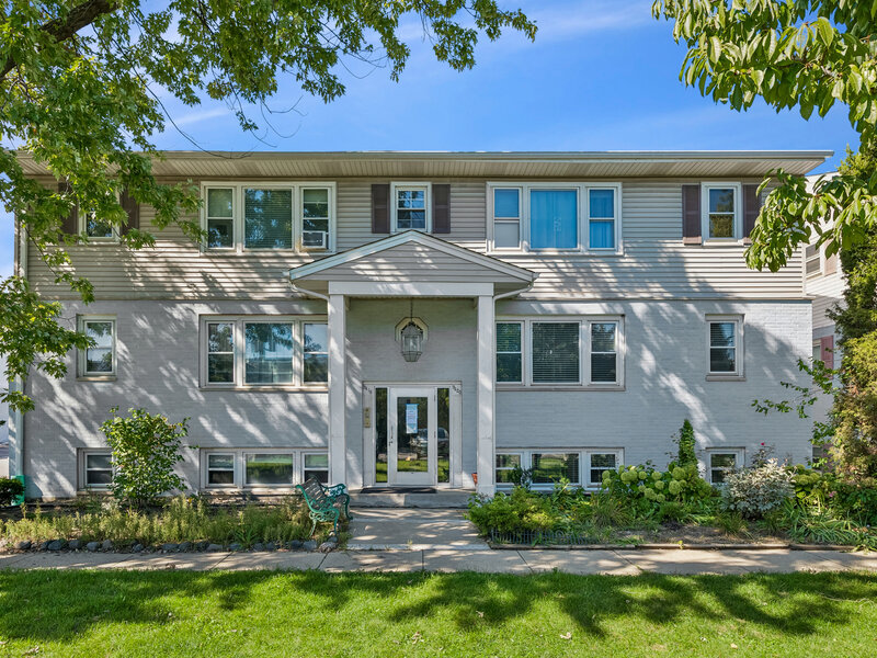 9420 Kelvin Lane Schiller Park IL 60176