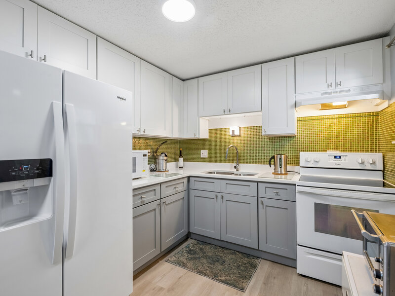 9420 Kelvin Lane Schiller Park IL 60176