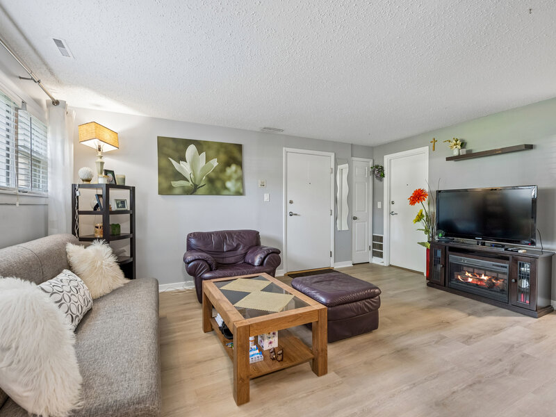 9420 Kelvin Lane Schiller Park IL 60176