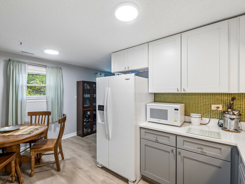 9420 Kelvin Lane Schiller Park IL 60176