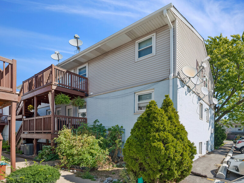 9420 Kelvin Lane Schiller Park IL 60176