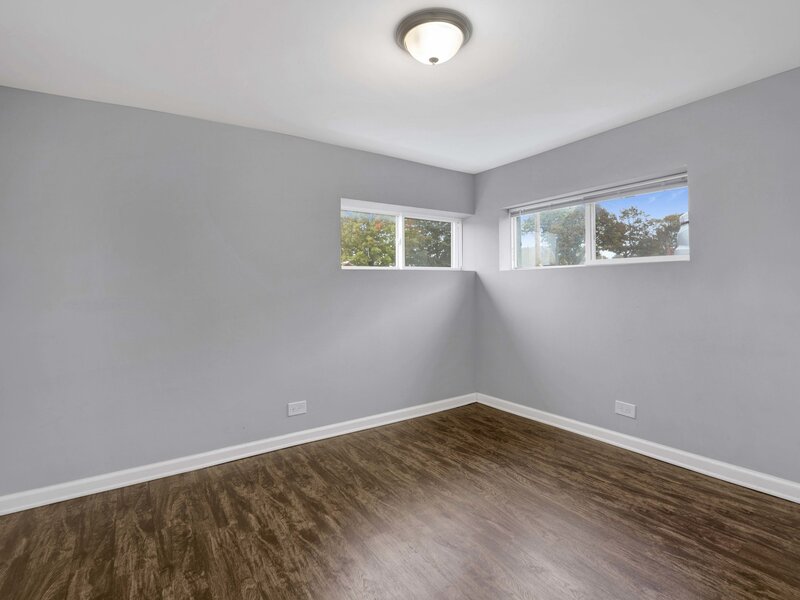 318 E Maple Avenue Roselle IL 60172
