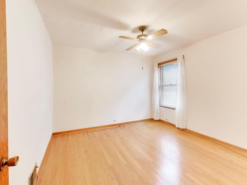 6126 W Berenice Avenue Chicago IL 60634