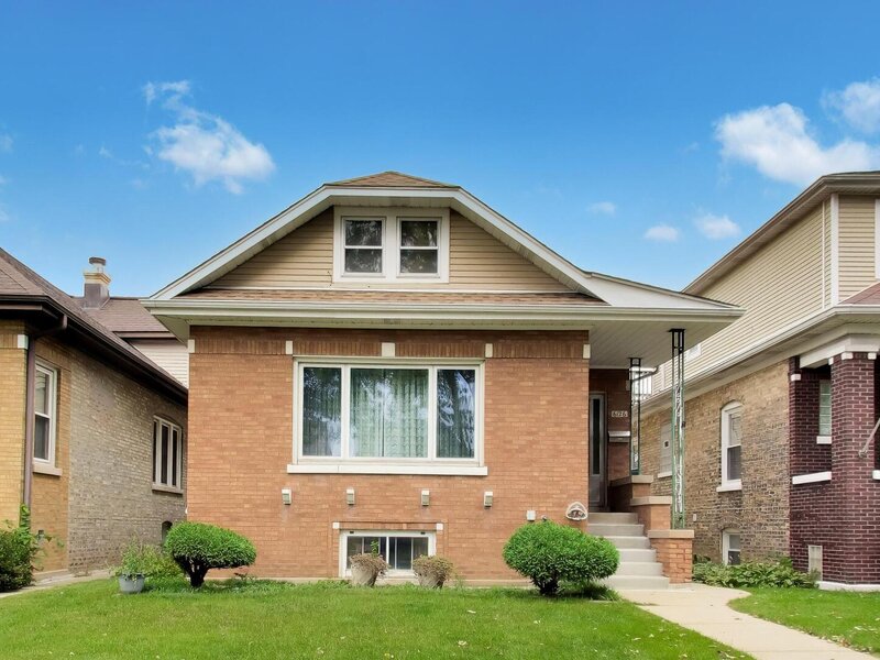 6126 W Berenice Avenue Chicago IL 60634