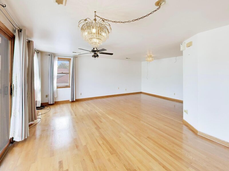 6126 W Berenice Avenue Chicago IL 60634