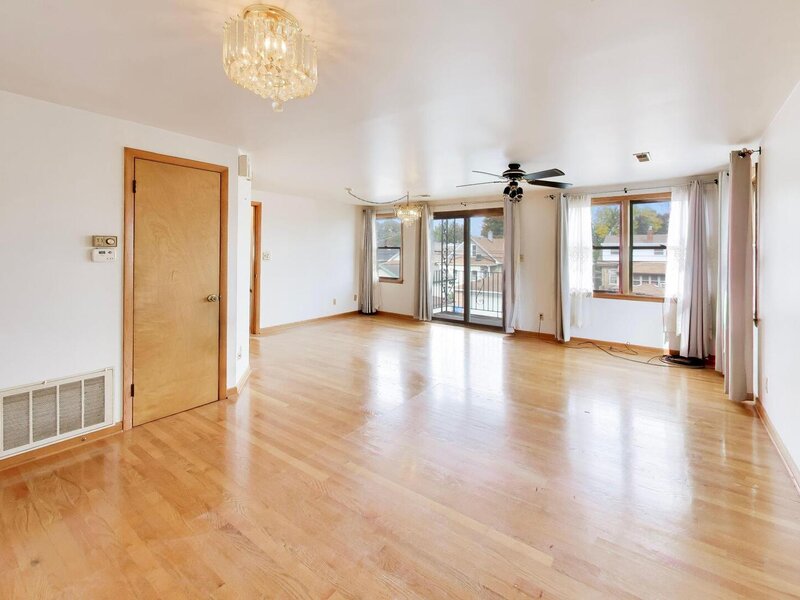 6126 W Berenice Avenue Chicago IL 60634