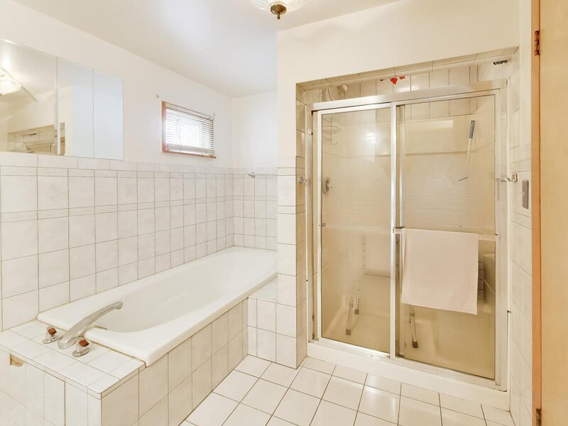 6126 W Berenice Avenue Chicago IL 60634