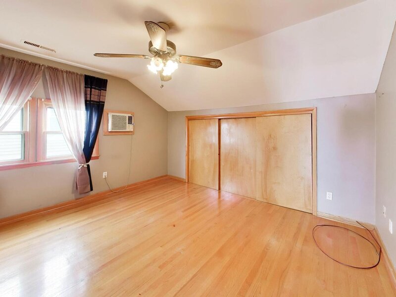 6126 W Berenice Avenue Chicago IL 60634