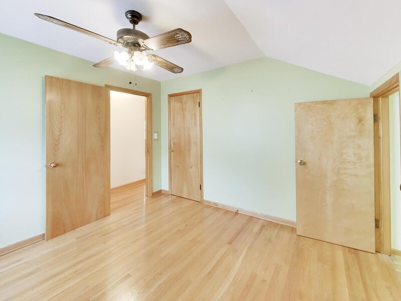 6126 W Berenice Avenue Chicago IL 60634
