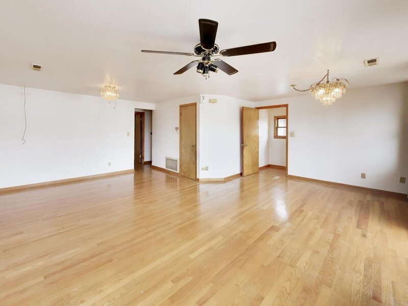 6126 W Berenice Avenue Chicago IL 60634