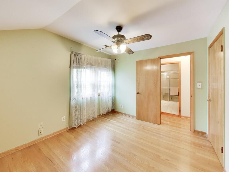 6126 W Berenice Avenue Chicago IL 60634
