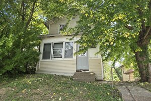 Photo of 1307 Leclaire Street Davenport IA 52803