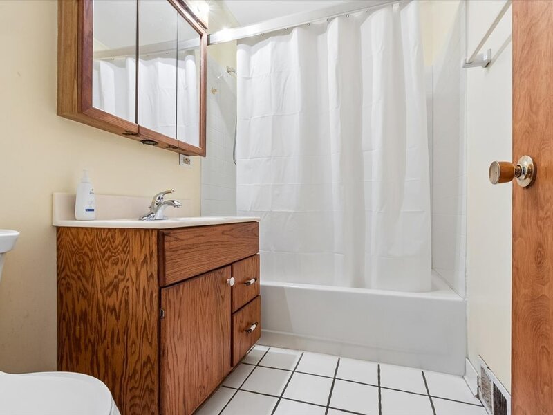 9342 S 81st Court Hickory Hills IL 60457