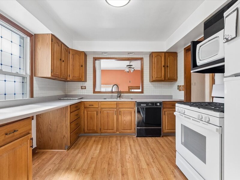9342 S 81st Court Hickory Hills IL 60457