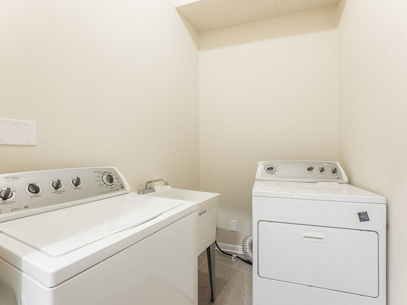 2120 W Grand Avenue Chicago IL 60612
