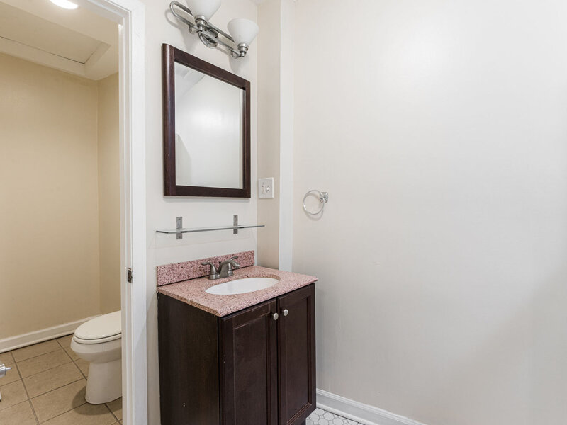 2120 W Grand Avenue Chicago IL 60612