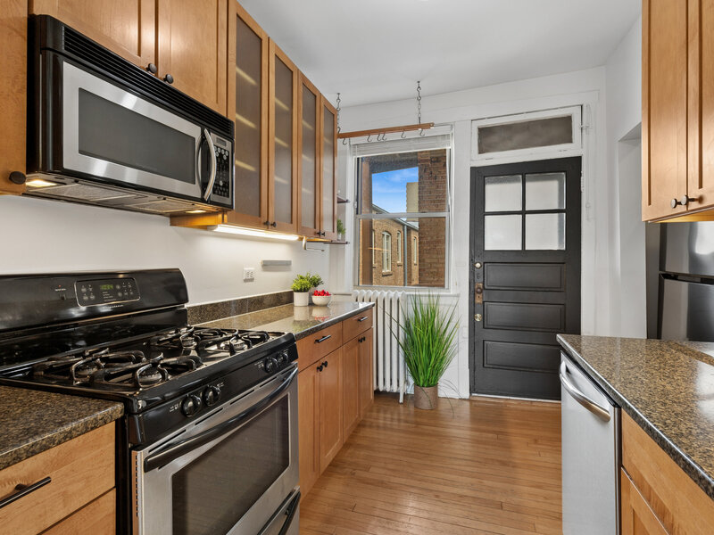 240 S Maple Avenue Oak Park IL 60302