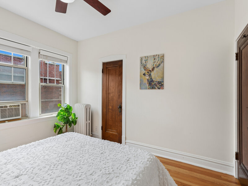 240 S Maple Avenue Oak Park IL 60302