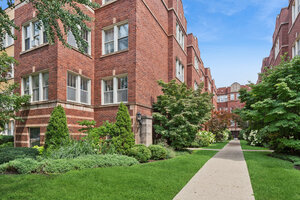 Photo of 240 S Maple Avenue Oak Park IL 60302 Unit 3W